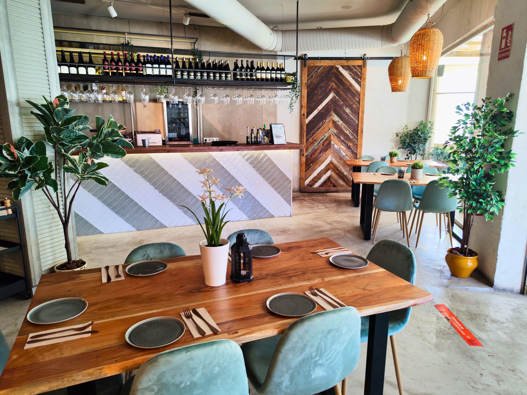 Salón interior climatizado Selva Negra Tomares Sevilla